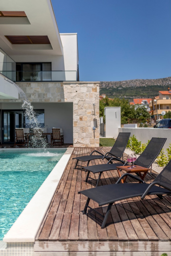 Villa Sea Star with an infinity pool by the sea, in Ka&scaron;tel Kambelovac - Split, Croatia Ka&scaron;tel Kambelovac