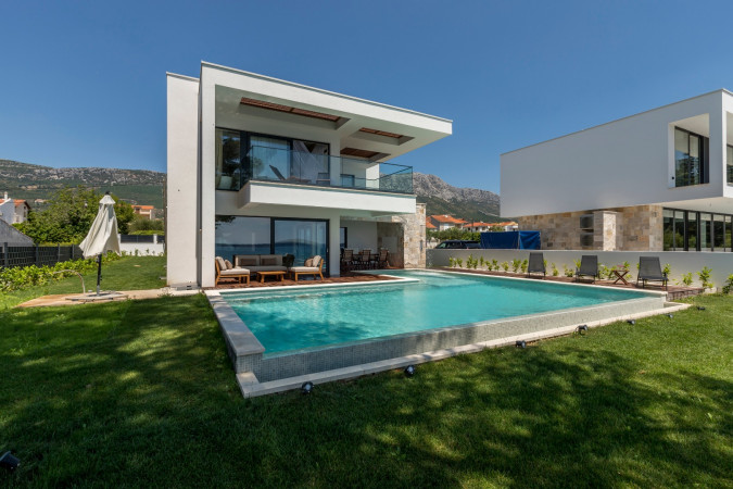 Villa Sea Star with an infinity pool by the sea, in Ka&scaron;tel Kambelovac - Split, Croatia Ka&scaron;tel Kambelovac