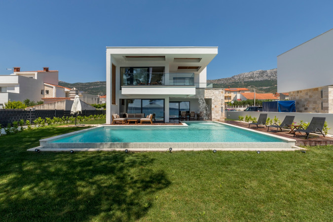 Villa Sea Star with an infinity pool by the sea, in Ka&scaron;tel Kambelovac - Split, Croatia Ka&scaron;tel Kambelovac