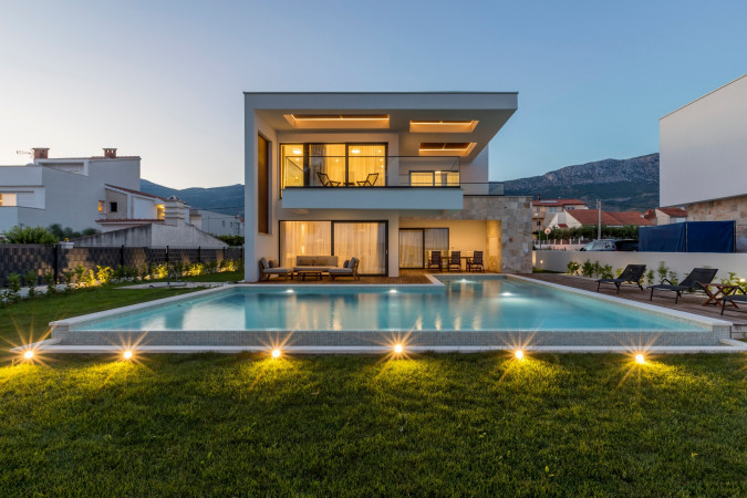 Villa Sea Star with an infinity pool by the sea, in Ka&scaron;tel Kambelovac - Split, Croatia Ka&scaron;tel Kambelovac
