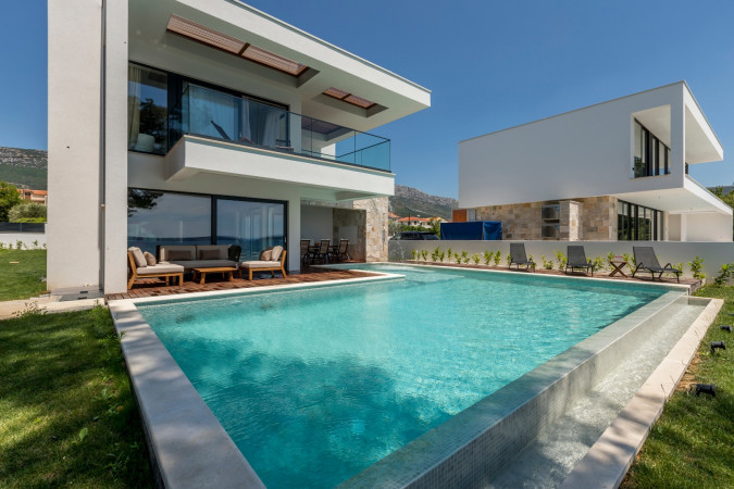 Villa Sea Star with an infinity pool by the sea, in Ka&scaron;tel Kambelovac - Split, Croatia Ka&scaron;tel Kambelovac