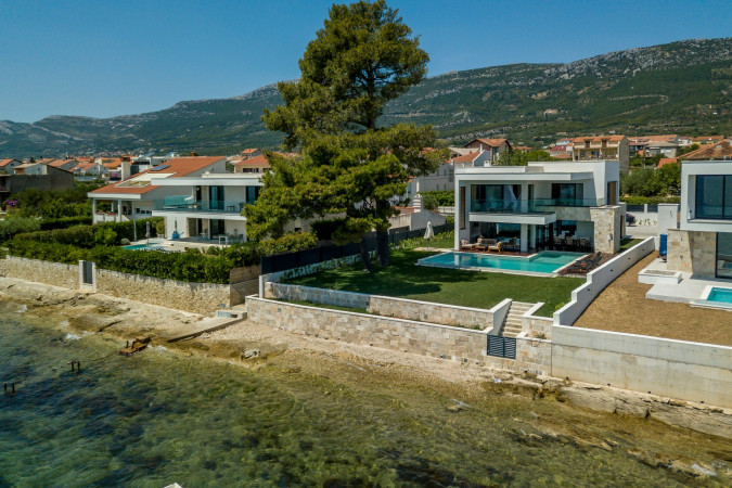 Kaštel Kambelovac, Villa Sea Star - Luksuzna vila s privatnim bazenom i plažom pokraj Splita Kaštel Kambelovac