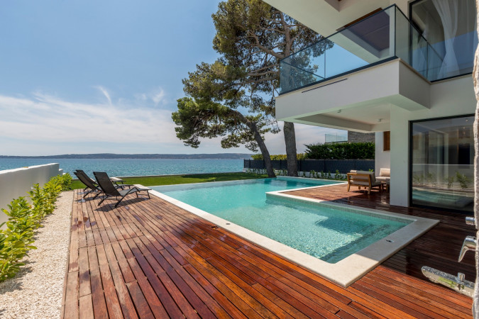 Villa Sea Star with an infinity pool by the sea, in Ka&scaron;tel Kambelovac - Split, Croatia Ka&scaron;tel Kambelovac