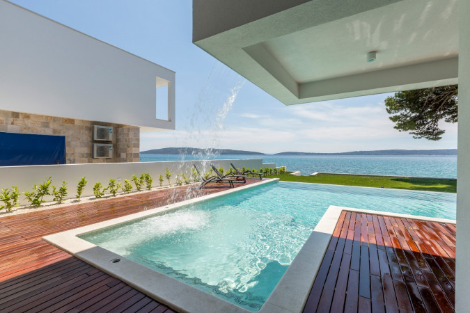 Villa Sea Star with an infinity pool by the sea, in Ka&scaron;tel Kambelovac - Split, Croatia Ka&scaron;tel Kambelovac