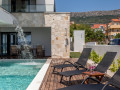 Villa Sea Star - Luksuzna vila s privatnim bazenom i plažom pokraj Splita Kaštel Kambelovac
